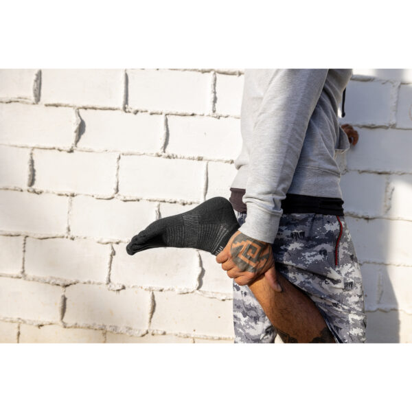 Injinji Run Lightweight NoShow Black - Image 6